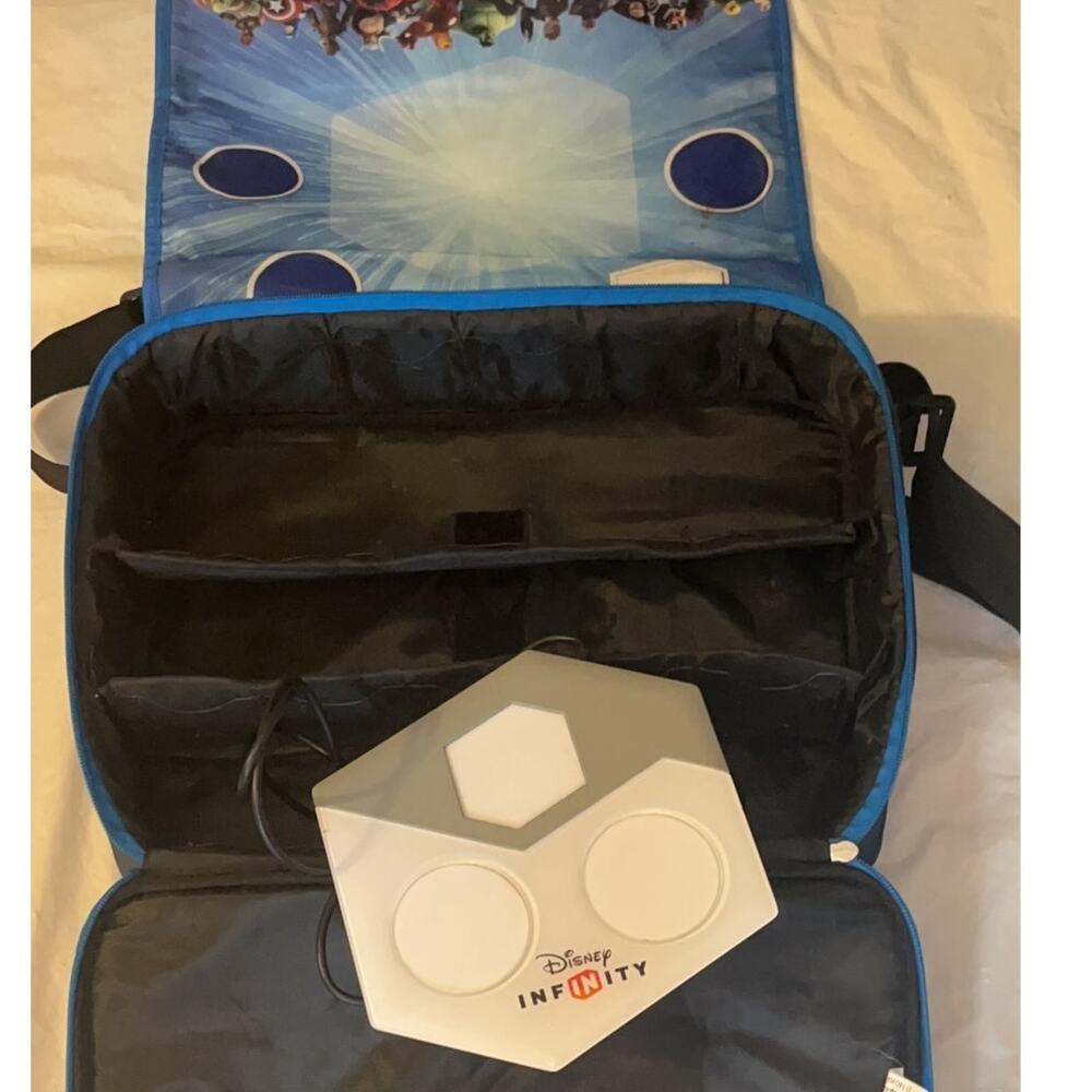 Disney Infinity Portal Base No. Inf-8032386 And Carrying Case Bag